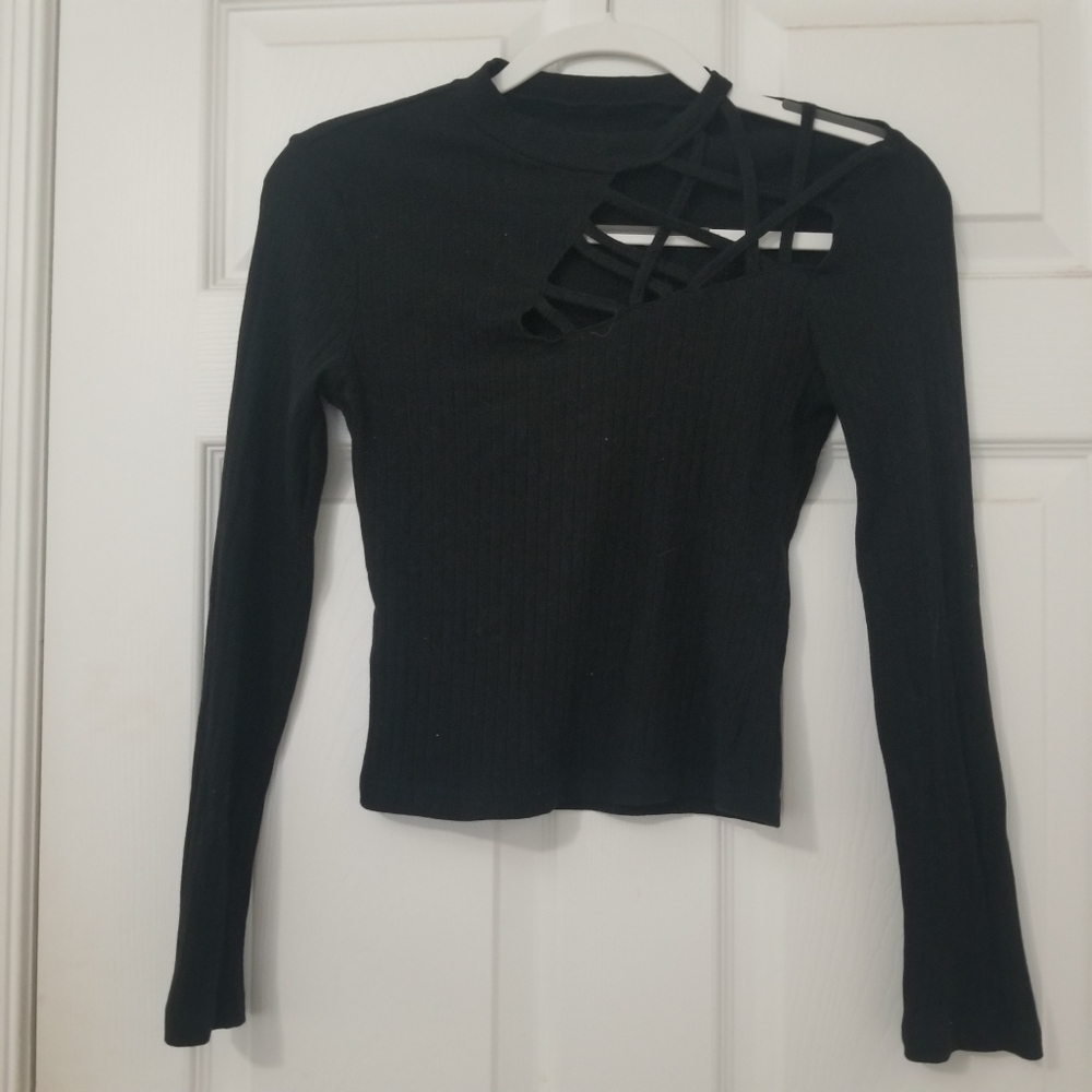 Black Criss Cross Sholder